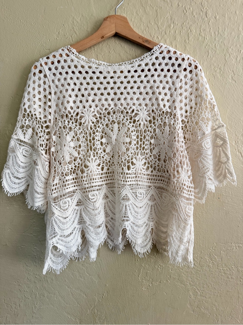 Boho Crochet Lace Short-Sleeve Top - Cream - Picture 2 of 3